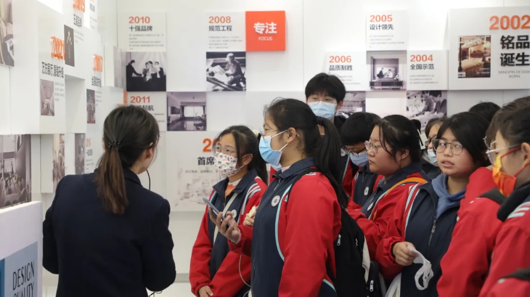 杭州市建設(shè)職業(yè)學(xué)校來(lái)銘品裝飾