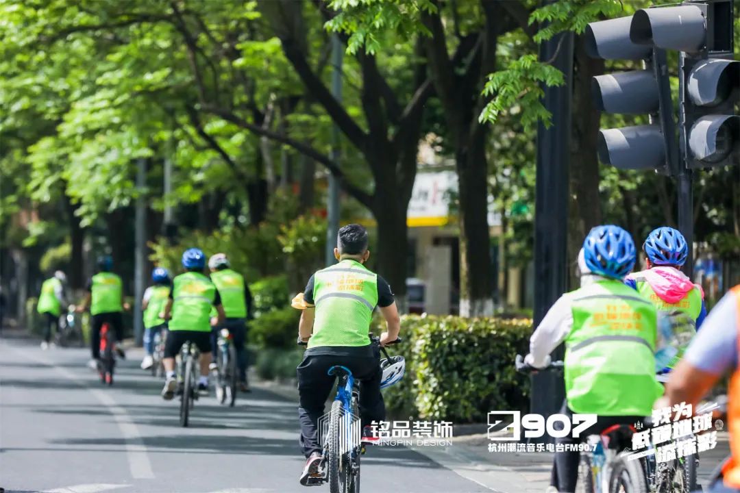 安全第一，友誼第二，比賽第三，參賽選手們有序競(jìng)賽